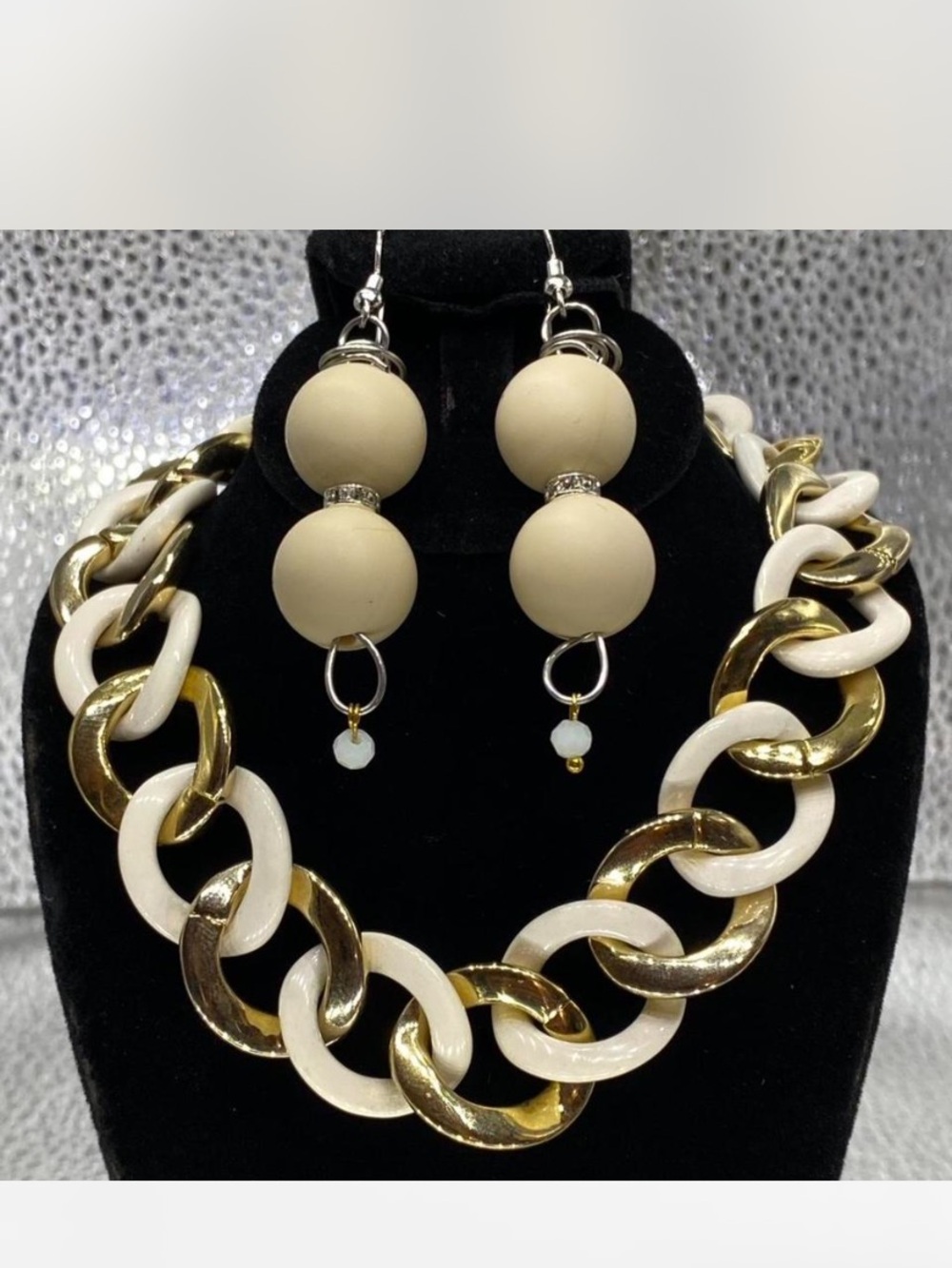 ***  Cream / Gold 20mm Cuban Link *** Necklace /  Matching Earrings ^^^